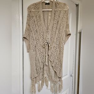 Aakaa capped sleeve knit cardigan/Shawl. Size Small, loose fit. photos.